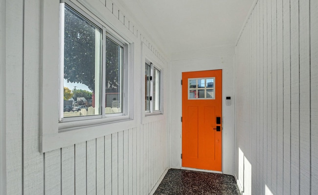 Photo - 706 Alpine Ave NW