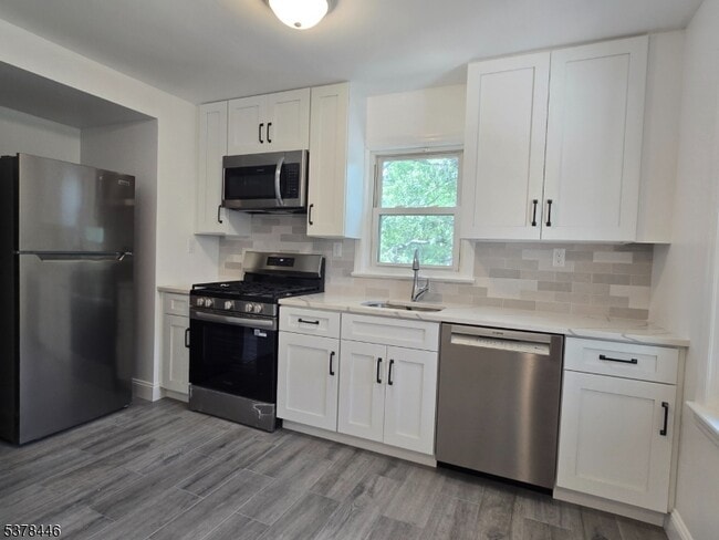 Building Photo - 128 2nd St Rental