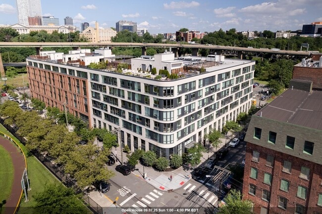 Building Photo - 255 Brunswick St Unit 406 Rental