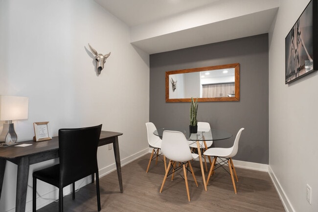 Photo - 90 Champagne Ave S Unit ID1223083P