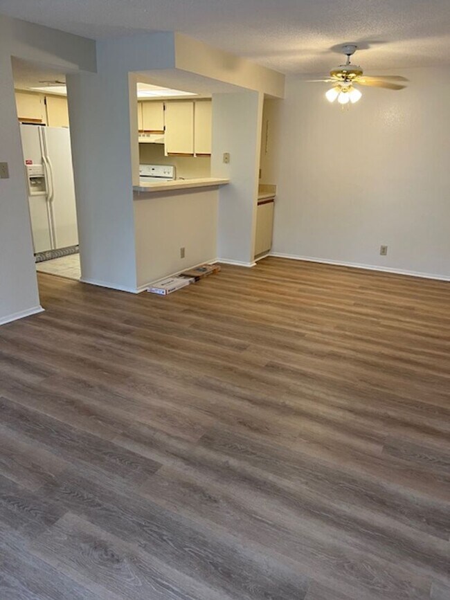 19505 Quesada Ave Unidad A203