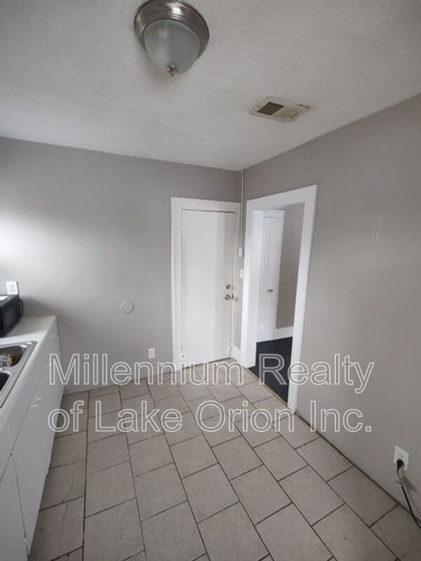 Photo - 140 Summit St Unidad #2