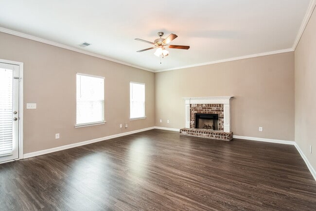 Photo - 602 Fieldcrest Dr