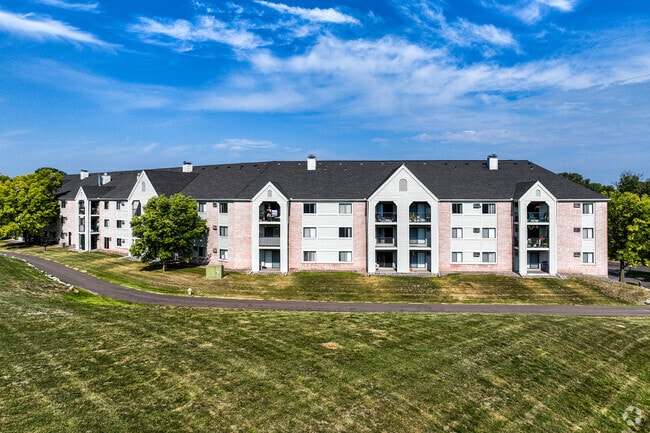 Photo - Hummingbird Cove Apartments