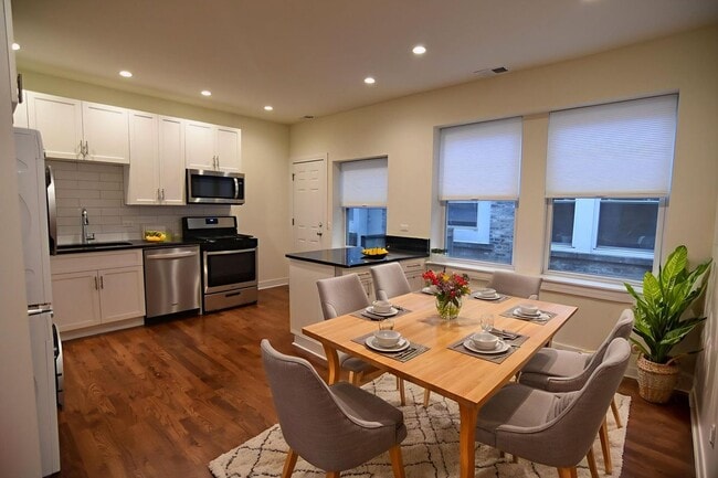 3232 N Clark St Unit 3232-3F
