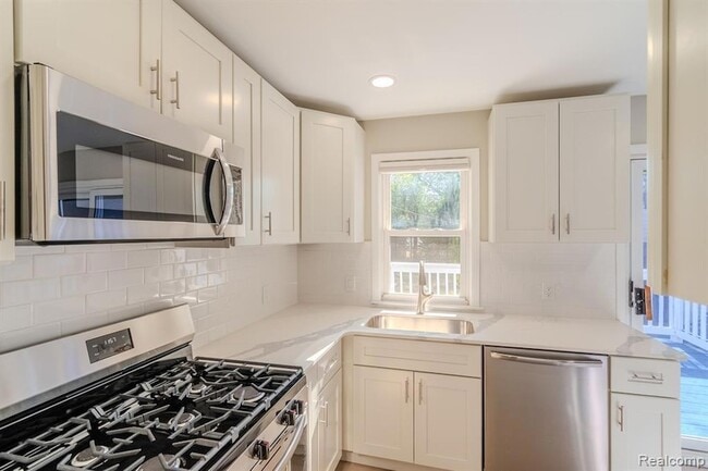 Photo - 1517 W Saratoga St