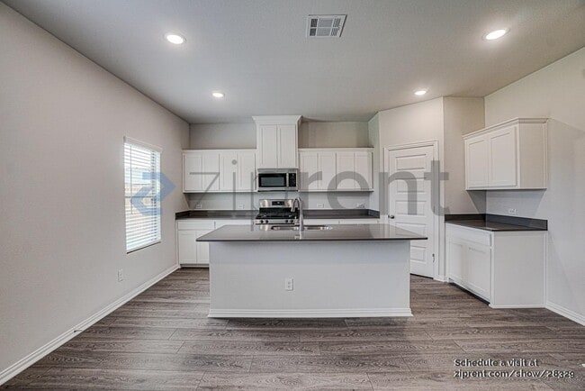 Photo - 520 Hickory Rdg Dr