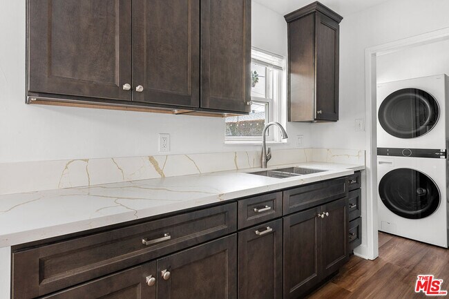 Photo - 4158 Baldwin Ave