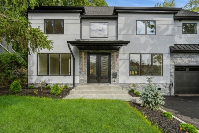 Photo - 66 E Gramercy Pl