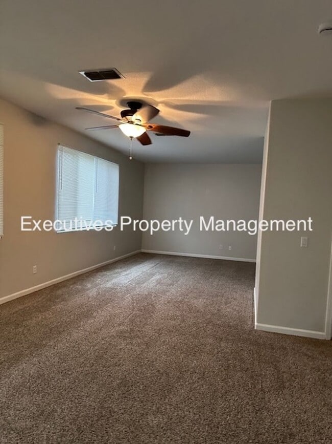 Photo - 3566 Santa Maria Ave