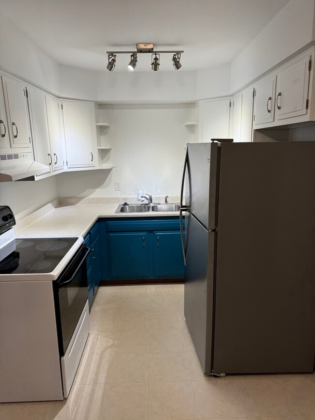 Photo - 15 S Yorktown Rd