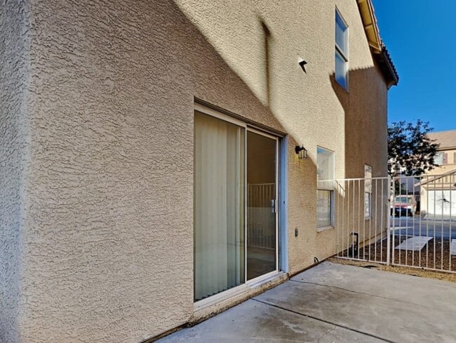 Photo - 1229 Orchard View St