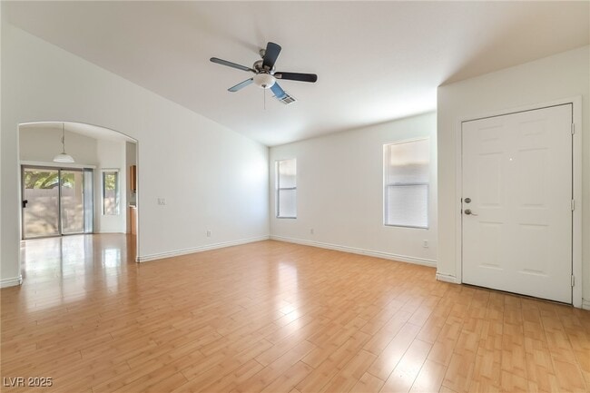 Photo - 11000 Vallerosa St