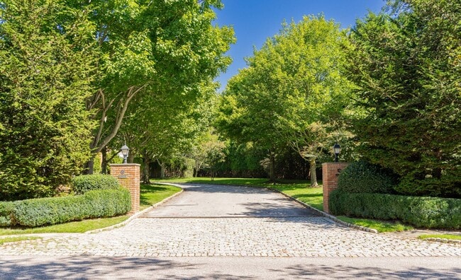 Building Photo - 97 Coopers Farm Rd