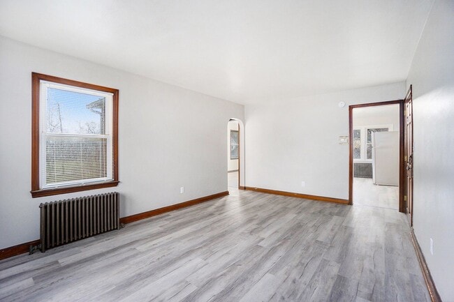 Photo - Newly Renovated 1br/1ba Apartment Available! PICTURES COMING SOON! Unit D