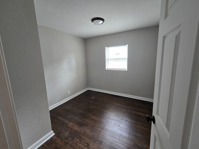 Photo - Charming 4 bed 1.5 bath
