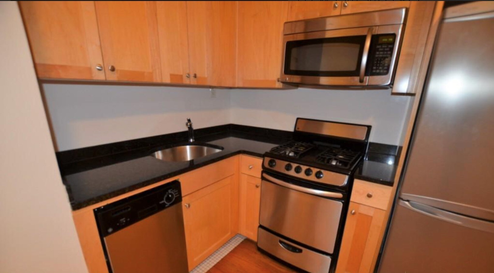 Photo - 117 W 13th St Apartment