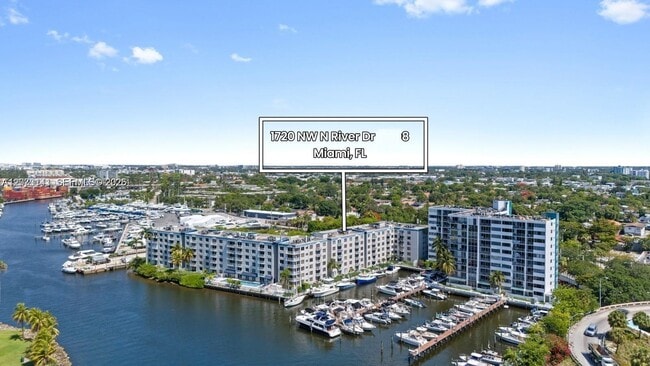 Building Photo - 1720 NW N River Dr Unit 602