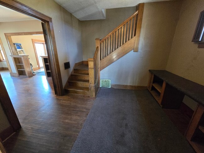 Photo - 802-811 11th Ave N Casa