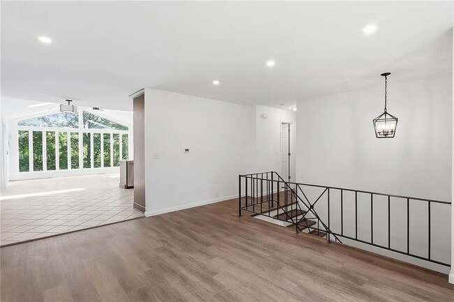 Photo - 40 Oak Hill Terrace