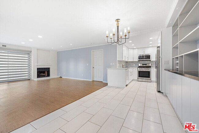 Building Photo - 8600 Tuscany Ave Unit 317 Rental