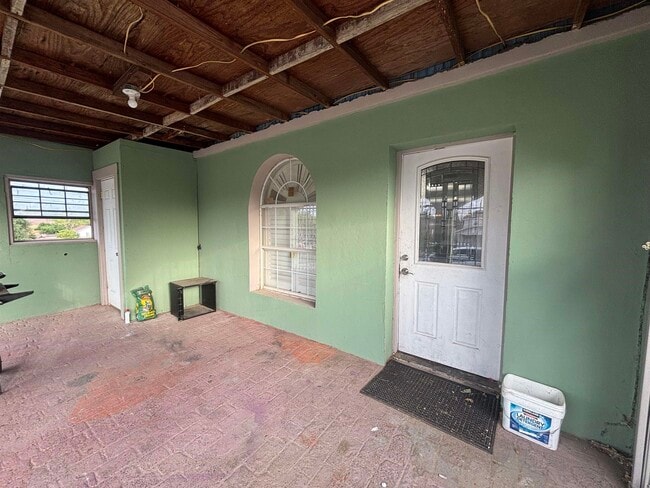 Photo - 717 1/2 O'Kane St