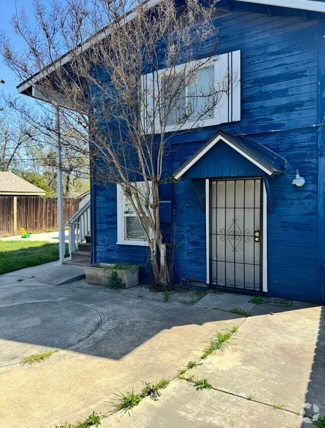 Building Photo - 1324 N Farris Ave Unit 1324 N Farris #B Rental