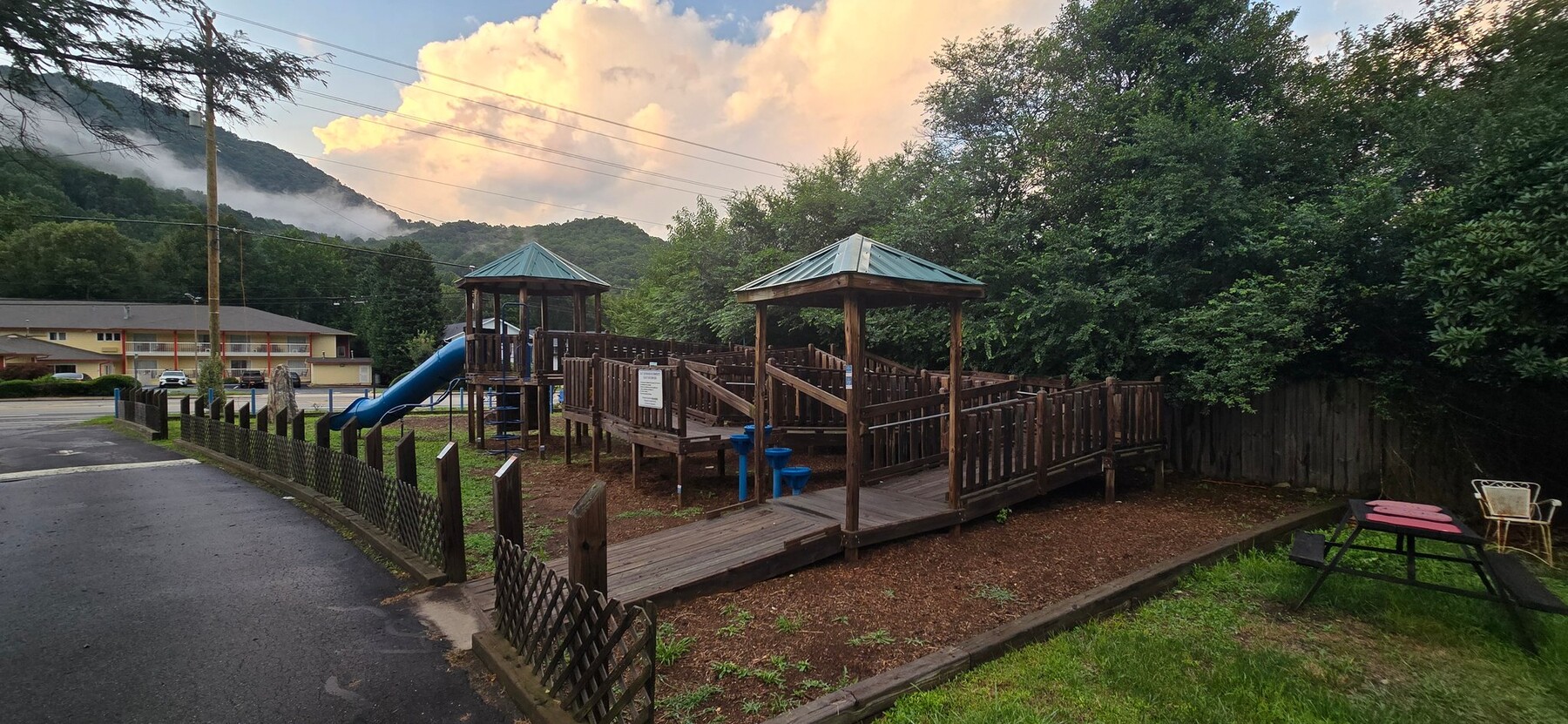 Photo - 4077 Soco Rd