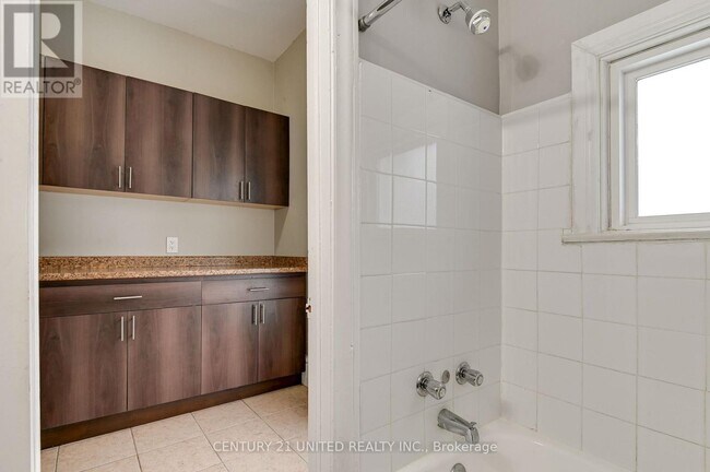 Photo - 337 Boler Rd