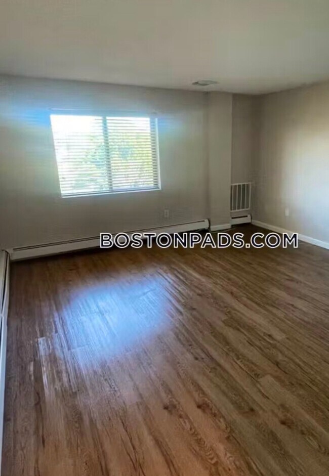 Photo - 4380 N Main St