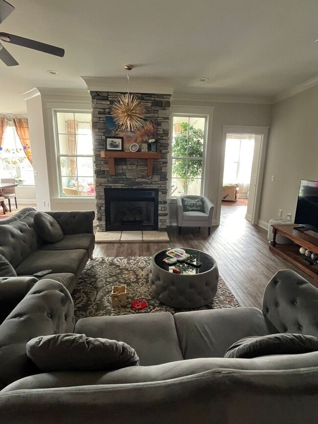 Photo - 204 Overcup Dr