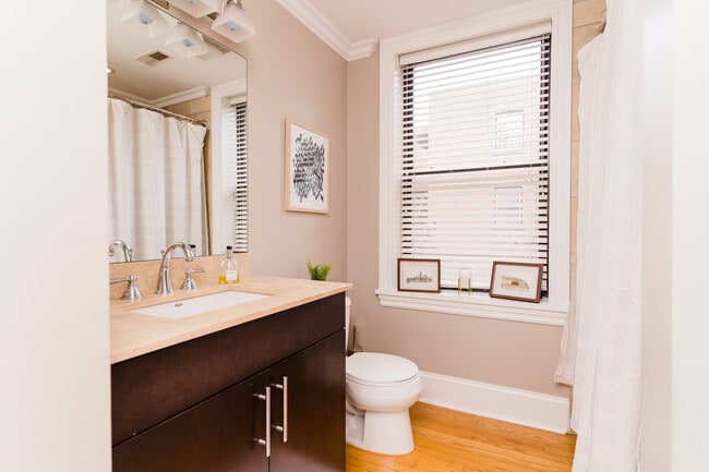 Photo - 914 W Schubert Ave Unidad 2