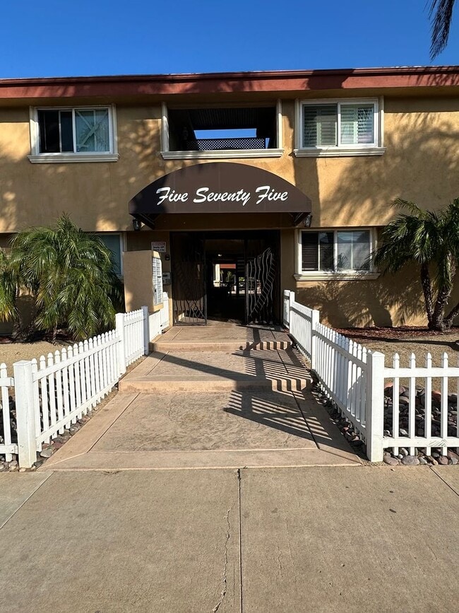 Building Photo - “IMPERIAL BEACH GEM – Freshly Updated 3BR Upstairs Condo!” Unit 206