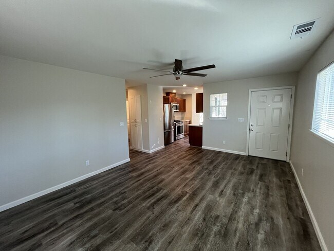 Photo - SAC T 2569 Unit 2569