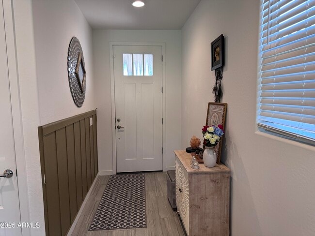 Photo - 80 E Elmwood Pl