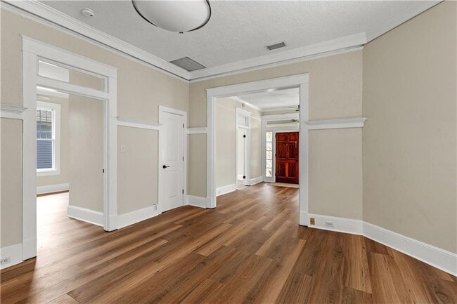 Photo - 1559 Bruister St