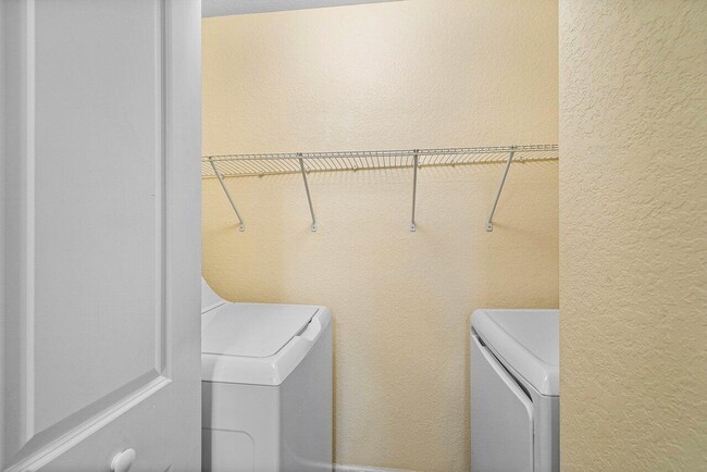 Photo - 4304 Renaissance Way