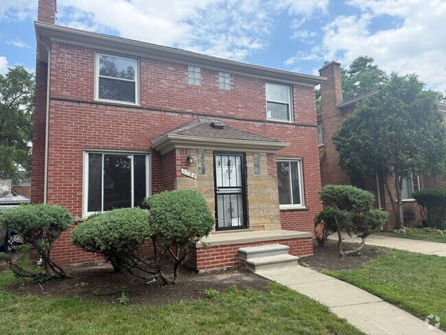 Building Photo - COMING SOON!!  Charming Colonial 3 Bedroom Rental