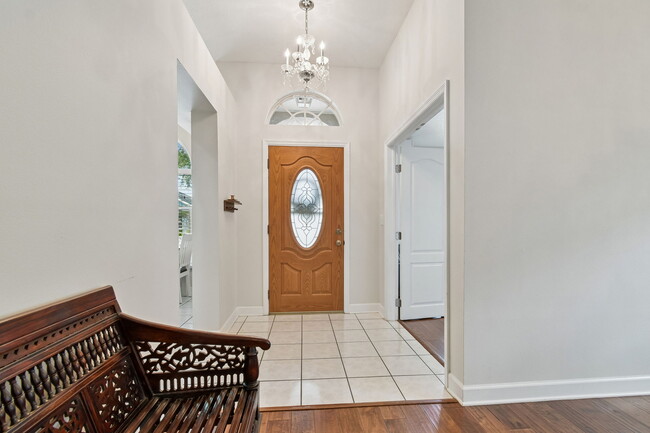 Photo - Tuscanny Street