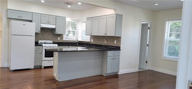 Building Photo - 83 Payton Ave Rental
