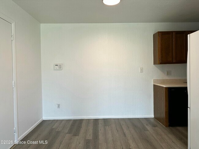 Photo - 2130 Forest Knoll Dr NE Unit 202