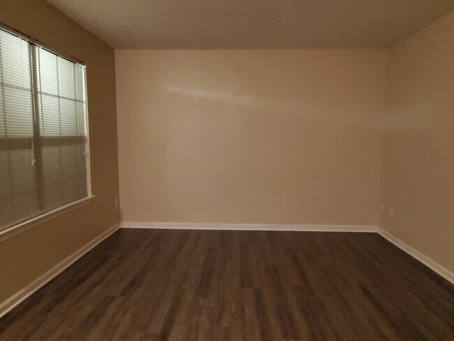 Photo - 340 Witness Ln