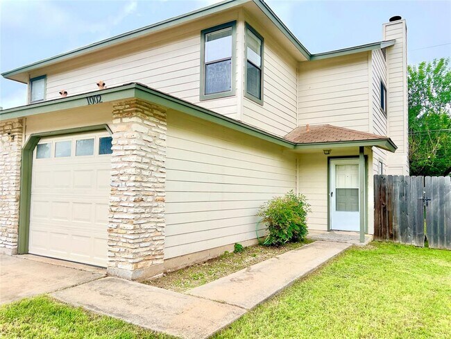 Photo - 1002 Woodlief Trail