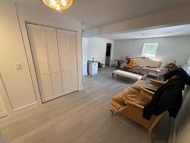 Photo - 2357 Linwood Ave Unit G