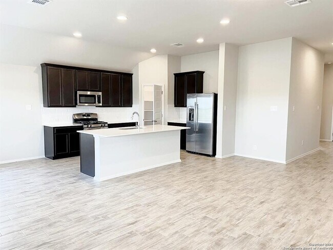 Photo - 417 Spiny Lizard Ln