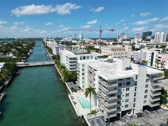 Building Photo - 9500 W Bay Harbor Dr Unit 6 Rental