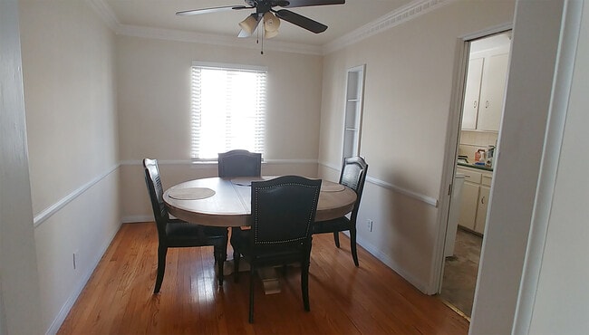 Photo - 1427 N Hayworth Ave Unidad C