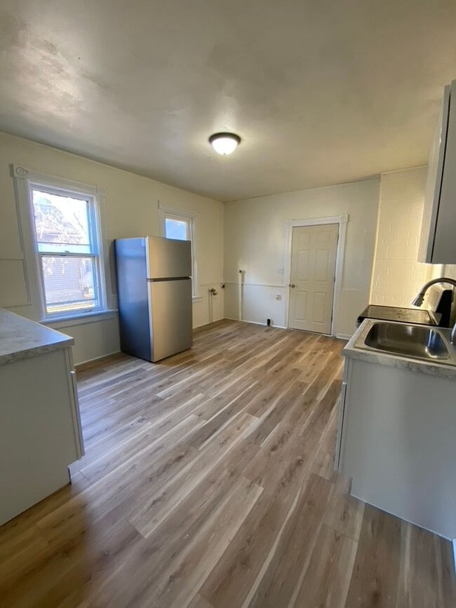 Photo - 1031 Waugoo Ave Unit 1031 Waugoo