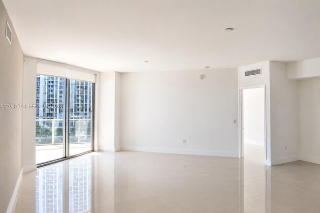 Photo - 17301 Biscayne Blvd Unit 1407