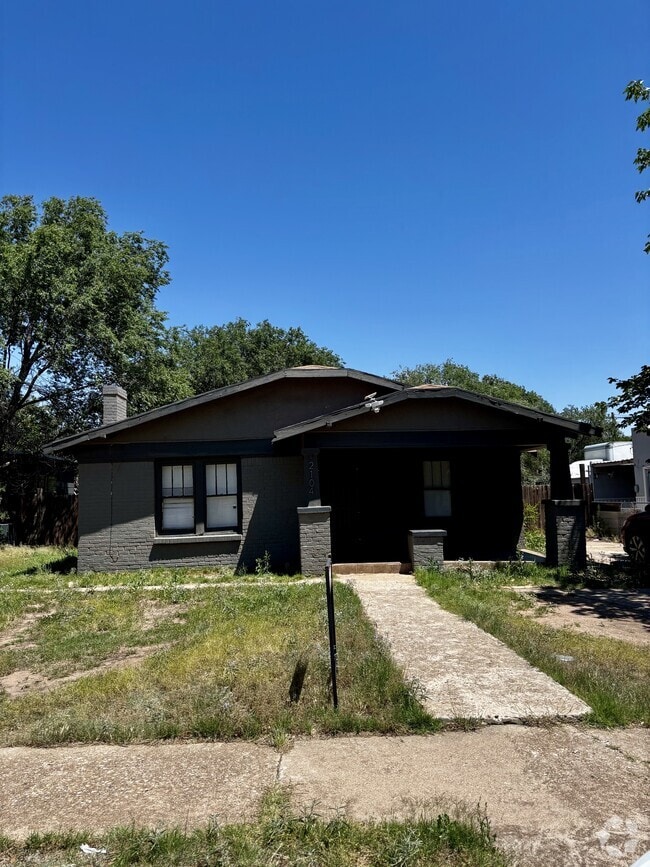 Building Photo - 2104 20th St Rental